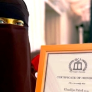 premio Londra in niqab